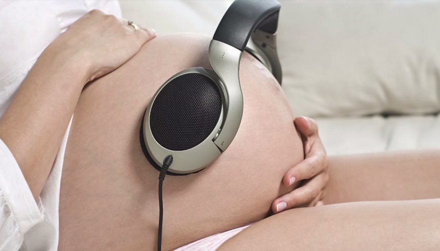 Music for a pregnant belly